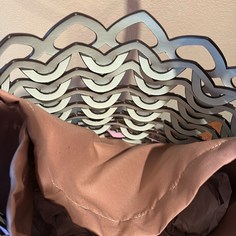 Kate Spade. Leather lace shoulder bag.  Easter basket.  Violet/off-white cut out - Picture 9 of 13